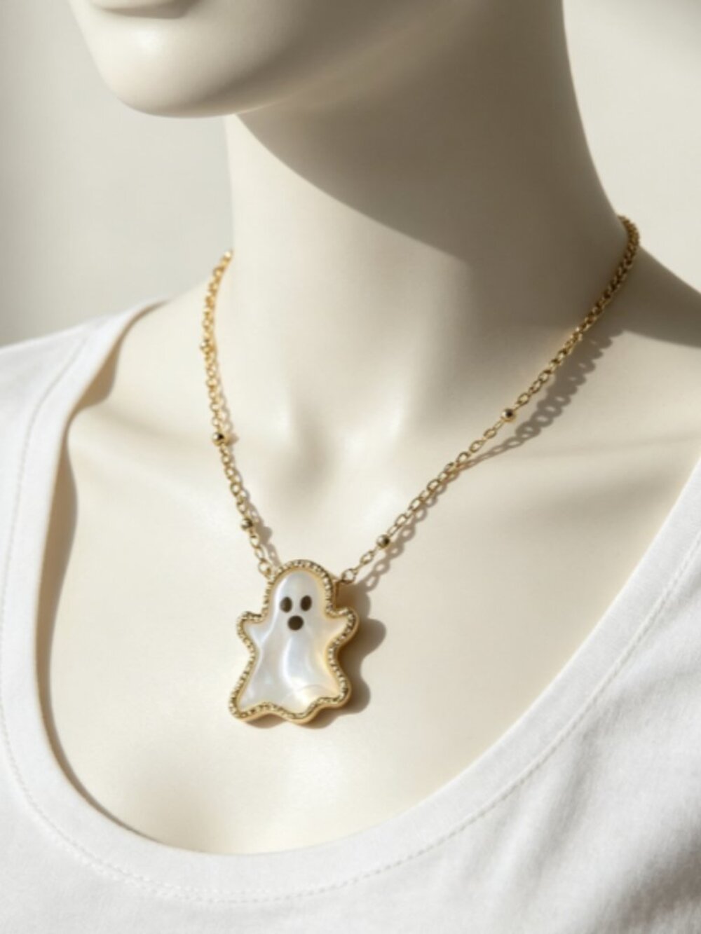 Kendra Scott Gold Pendant Necklace - Picture 3 of 4